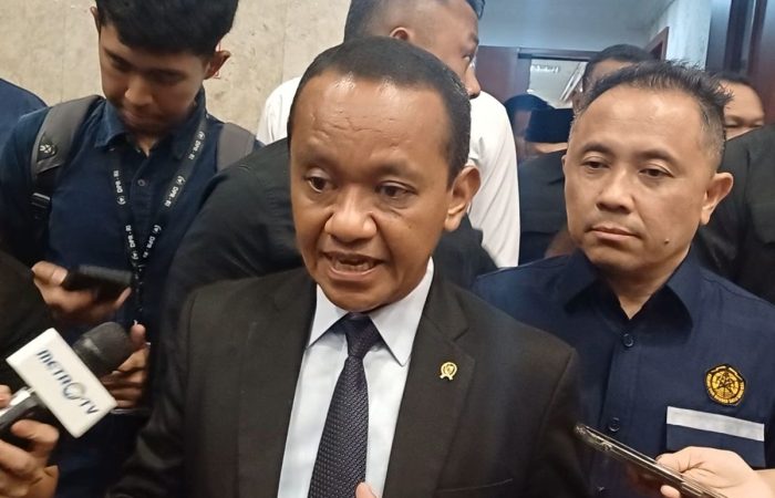 Bahlil Lahadalia Berkomitmen Selesaikan Pendidikan Doktoral Meski Dihadapkan Penangguhan di UI