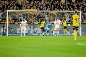 borussia-dortmund-bangkit-dari-krisis-dengan-kemenangan-atas-rb-leipzig