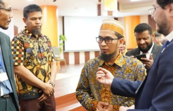 Ustaz Adi Hidayat: Sosok Berpendidikan dan Modern sebagai Calon Pengganti Gus Miftah