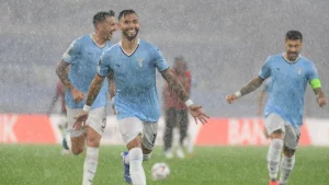 lazio-tetap-pimpin-grup-f-mu-naik-ke-peringkat-4-usai-kalahkan-barcelona-di-liga-europa