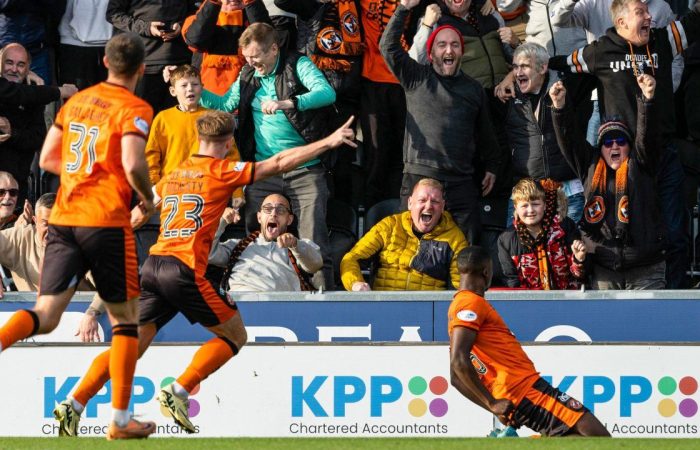 Dundee United Menang Dramatis 2-1 atas Dundee, Goodwin Puji Karakter Tim