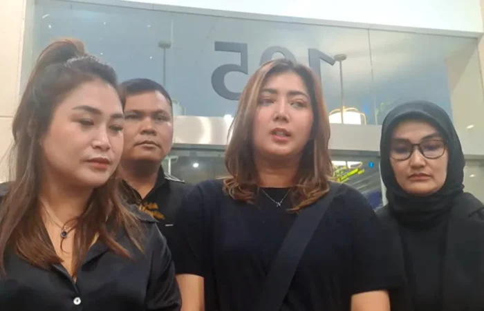 Pratiwi Noviyanthi Hadiri Rumah Duka Alvin Lim, Akhiri Perseteruan dengan Penghormatan Terakhir