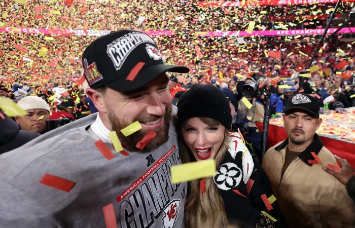 Travis Kelce Enggan Bicara Soal Lamaran ke Taylor Swift di Super Bowl