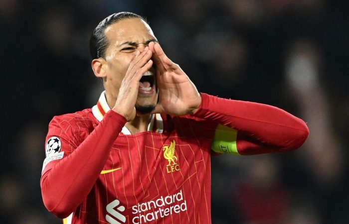 Kontroversi Lorong PSG: Aksi van Dijk Bungkam Kritik Pedas Rio Ferdinand